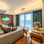 Starshine Spectrum Apartament *